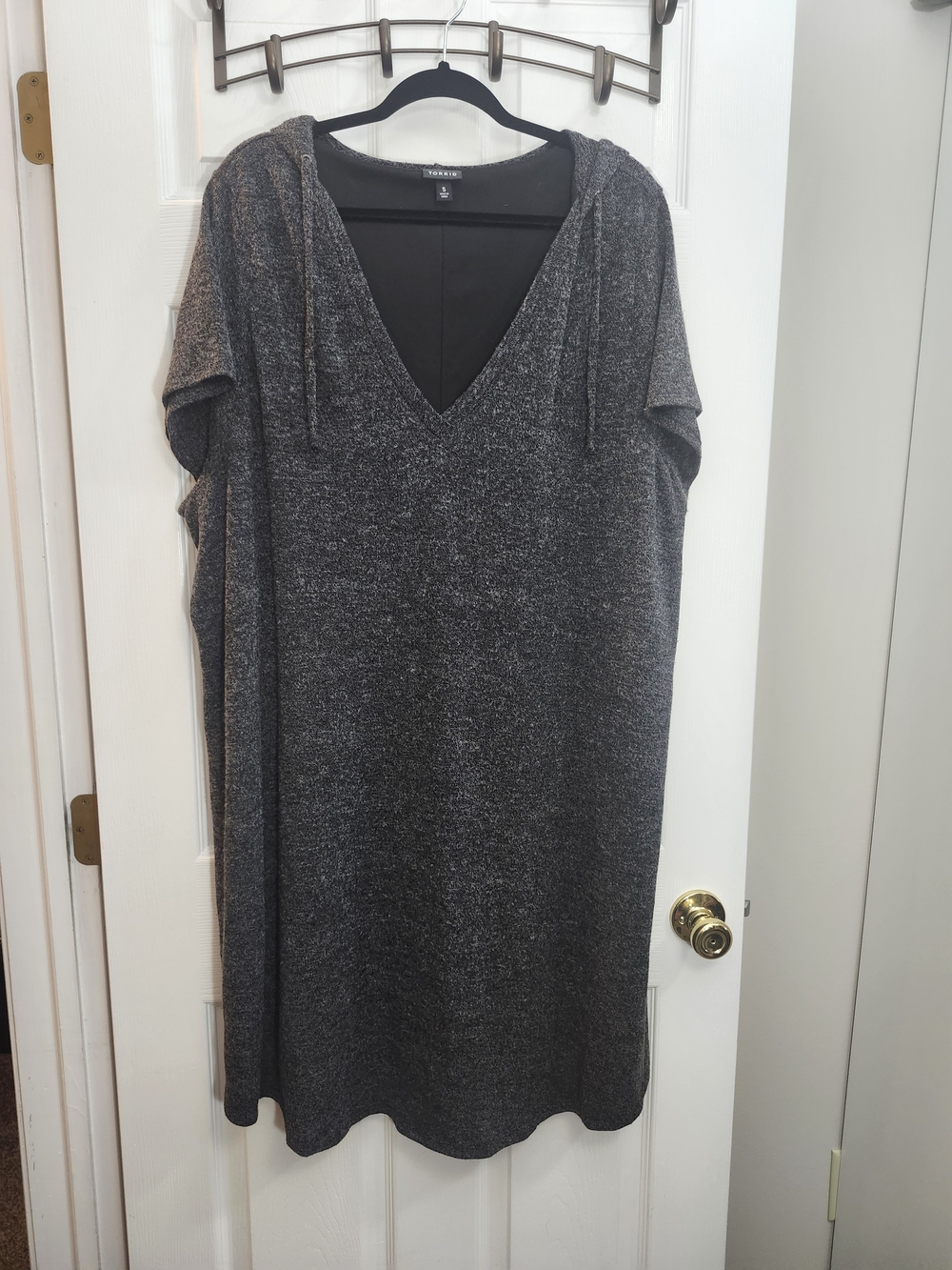 Torrid Black V-Neck Hooded Knit Top, Torrid 5 = 5X